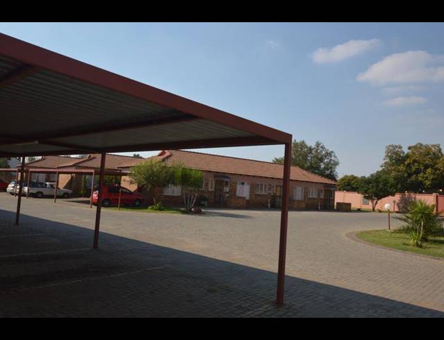 2 BEDROOM PROPERTY TO RENT IN VAALPARK